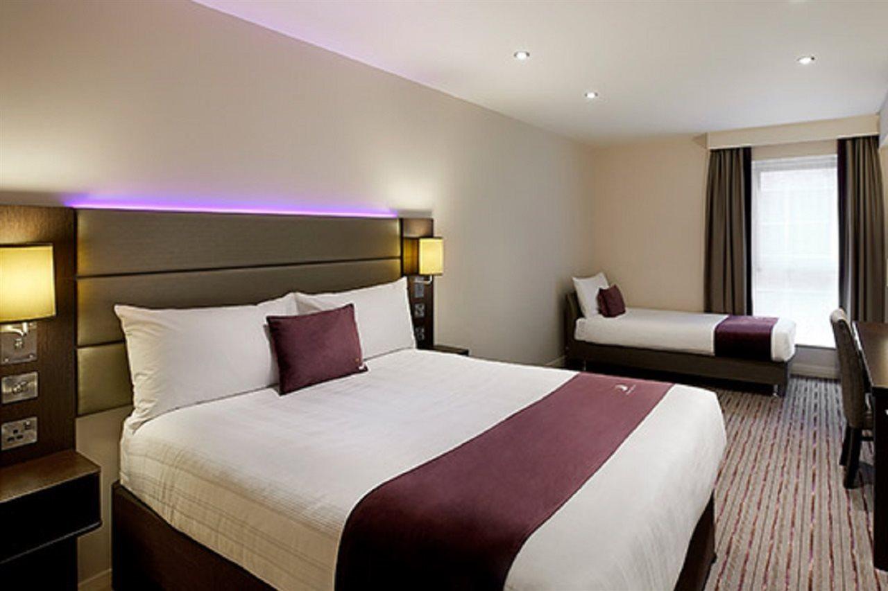 Premier Inn Poole North Eksteriør bilde