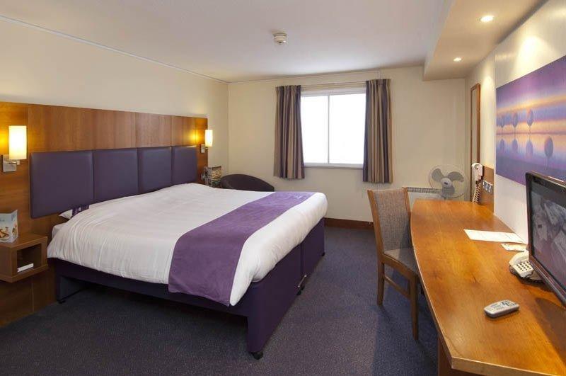 Premier Inn Poole North Eksteriør bilde